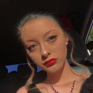 Meet your Posher, Sierra